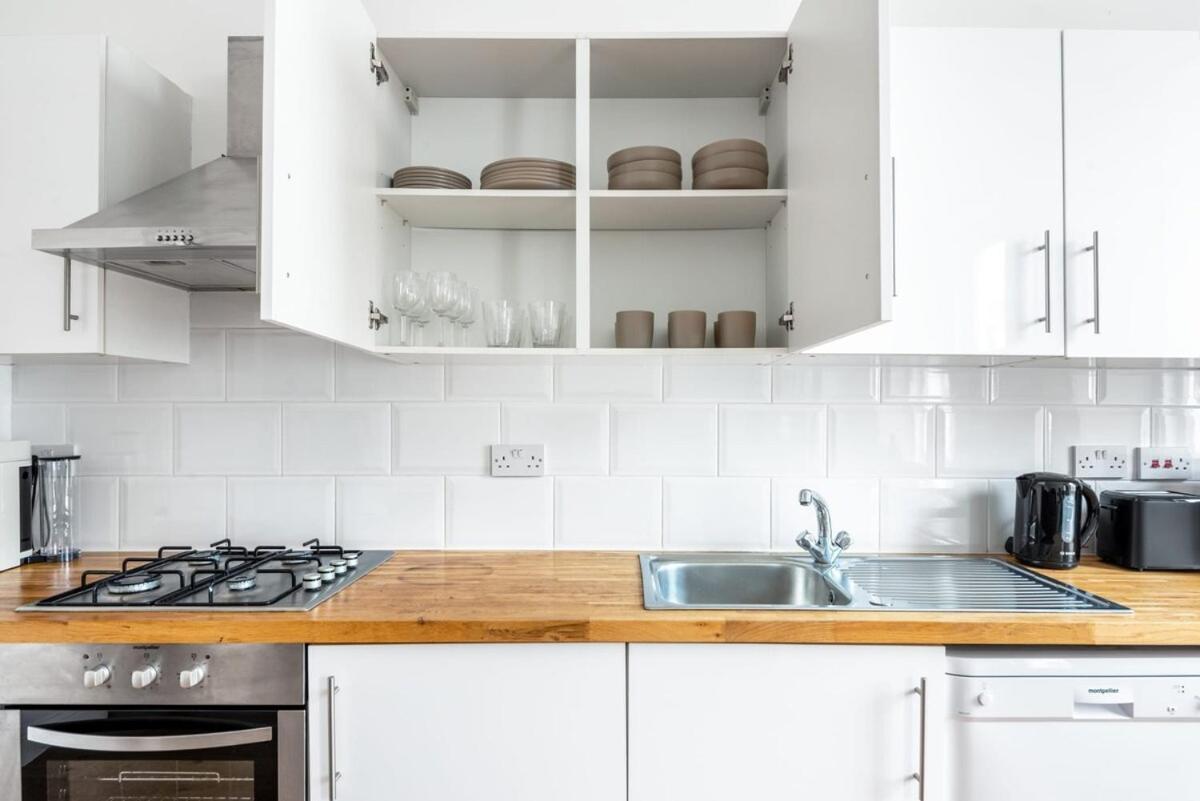Hyde Park 2 Bedroom Comfort Living London
